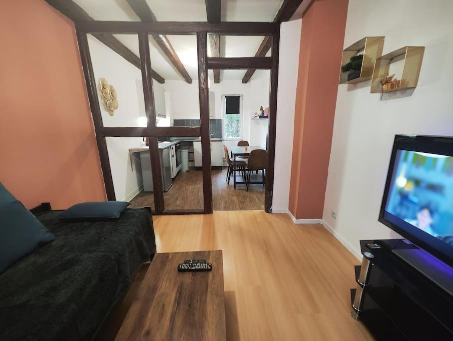 Comfortable T2 Apartment In Neudorf, สตราสบูร์ก ภายนอก รูปภาพ