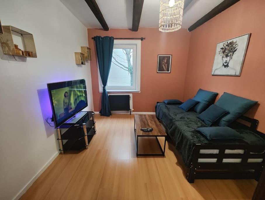 Comfortable T2 Apartment In Neudorf, สตราสบูร์ก ภายนอก รูปภาพ