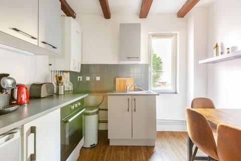 Comfortable T2 Apartment In Neudorf, สตราสบูร์ก ภายนอก รูปภาพ